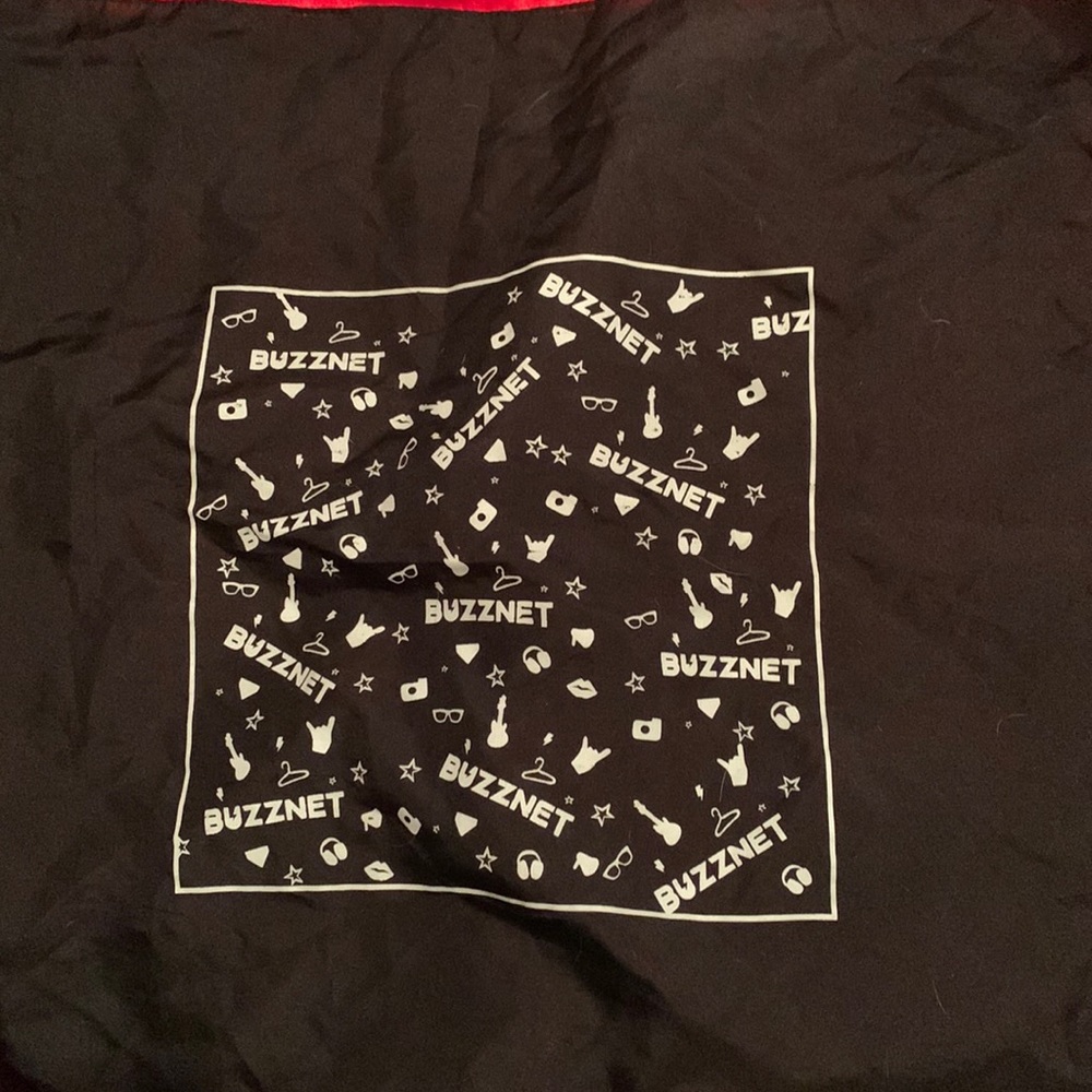 BUZZNET bandana